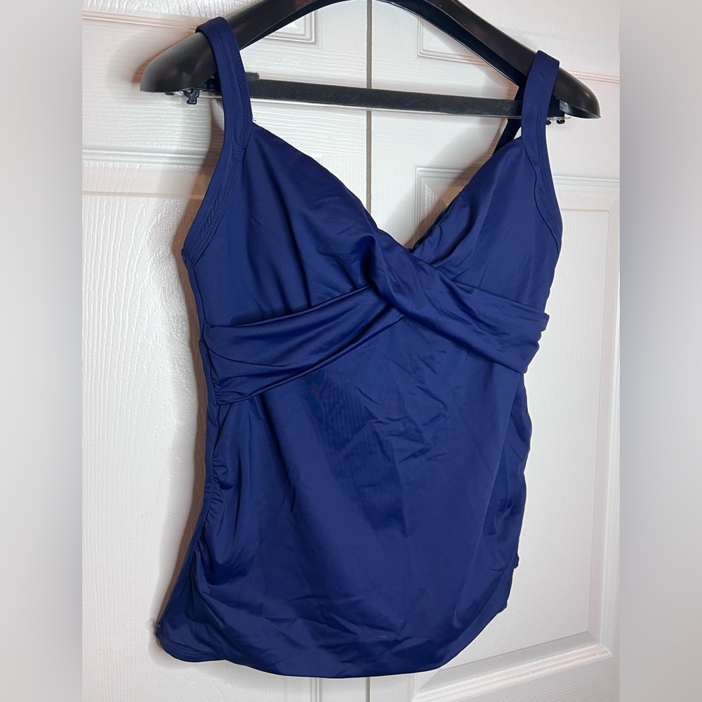 Lands' End Women's V-neck underwire Tankini Swim Top in Navy Blue - Picture 3 of 15
